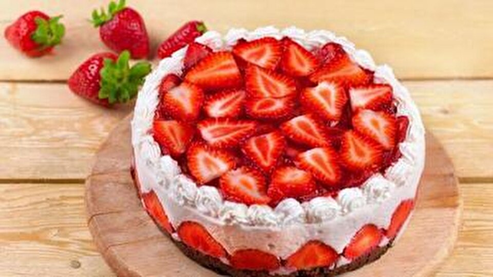 رکورد بزرگترین کیک توتفرنگی جهان شکست + فیلم 1 d8b1daa9d988d8b1d8af d8a8d8b2d8b1daafd8aad8b1db8cd986 daa9db8cdaa9 d8aad988d8aad981d8b1d986daafdb8c d8acd987d8a7d986 d8b4 680a1feeef0df