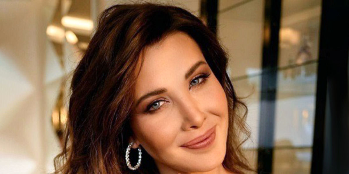 قاب خانوادگی نانسی عجرم با همسر و سه دخترش 1 d982d8a7d8a8 d8aed8a7d986d988d8a7d8afdaafdb8c d986d8a7d986d8b3db8c d8b9d8acd8b1d985 d8a8d8a7 d987d985d8b3d8b1 d988 d8b3d987 d8afd8aed8aa 67ffe224cd700