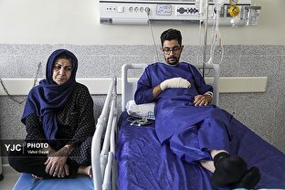 مصدومان حادثه بندر شهید رجائی بندرعباس در بیمارستان سیدالشهدا 1 d985d8b5d8afd988d985d8a7d986 d8add8a7d8afd8abd987 d8a8d986d8afd8b1 d8b4d987db8cd8af d8b1d8acd8a7d8a6db8c d8a8d986d8afd8b1d8b9d8a8d8a7 6810ca7b6099b