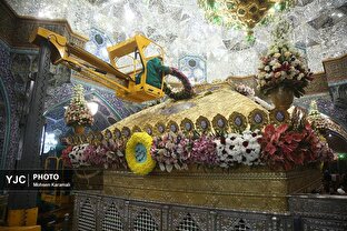 گل آرایی ضریح حضرت معصومه (س) به مناسبت میلاد بانوی کرامت 1 daafd984 d8a2d8b1d8a7db8cdb8c d8b6d8b1db8cd8ad d8add8b6d8b1d8aa d985d8b9d8b5d988d985d987 d8b3 d8a8d987 d985d986d8a7d8b3d8a8d8aa d985 6810d06a9104a