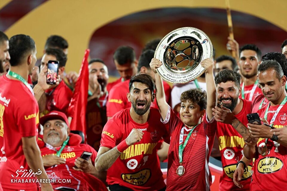 تراکتوریها جشن قهرمانی گرفتند + فیلم 1 d8aad8b1d8a7daa9d8aad988d8b1db8cd987d8a7 d8acd8b4d986 d982d987d8b1d985d8a7d986db8c daafd8b1d981d8aad986d8af d981db8cd984d985 68151da10302b